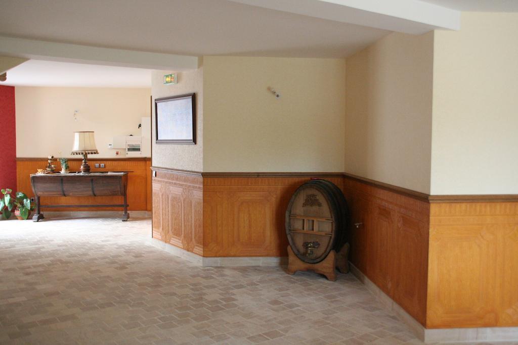 Le Relais Postal Bed & Breakfast Courson Exterior photo