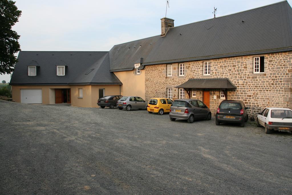 Le Relais Postal Bed & Breakfast Courson Exterior photo